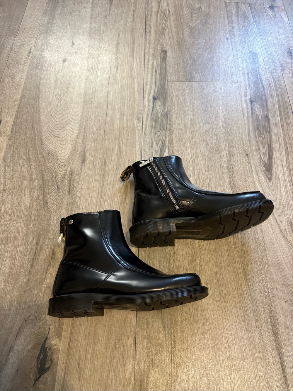 Dr Martens durrow zip boots black leather